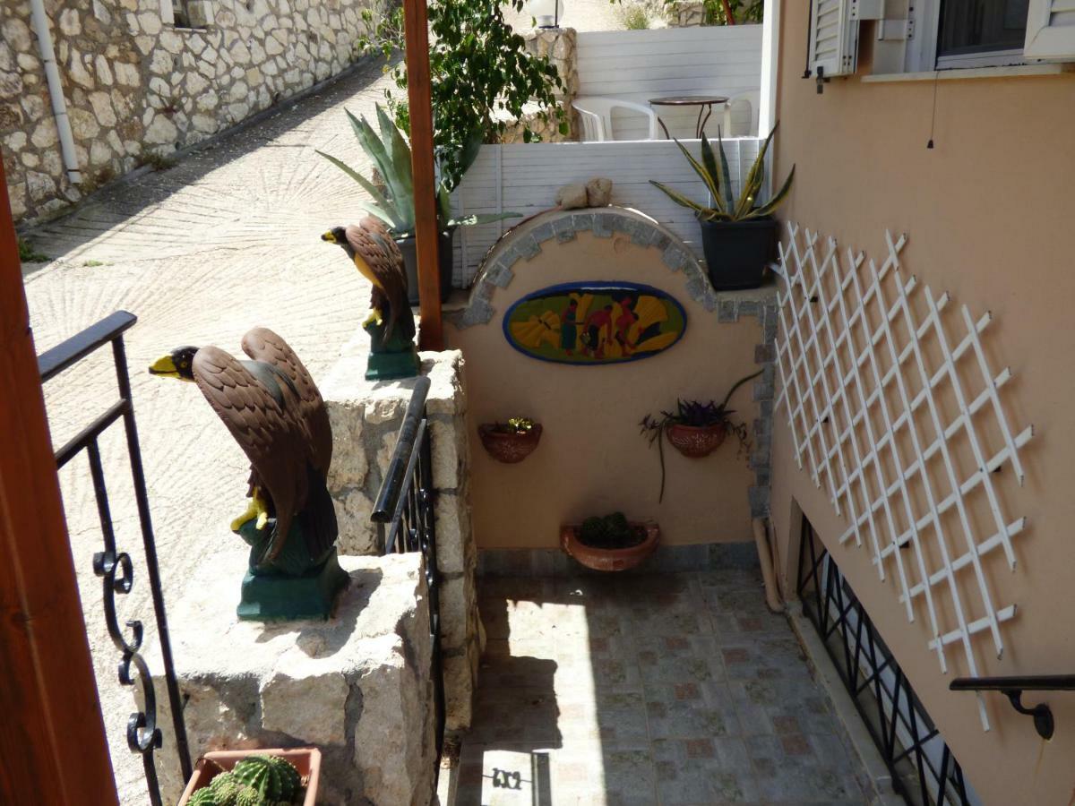 Anna Apartments Argostolion Exterior foto